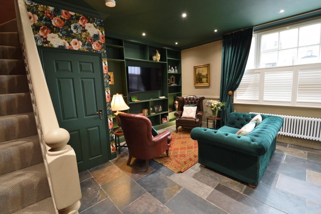 Samuels' A Duplex Apartment By Spires Accommodation In Lichfield City Centre ภายนอก รูปภาพ