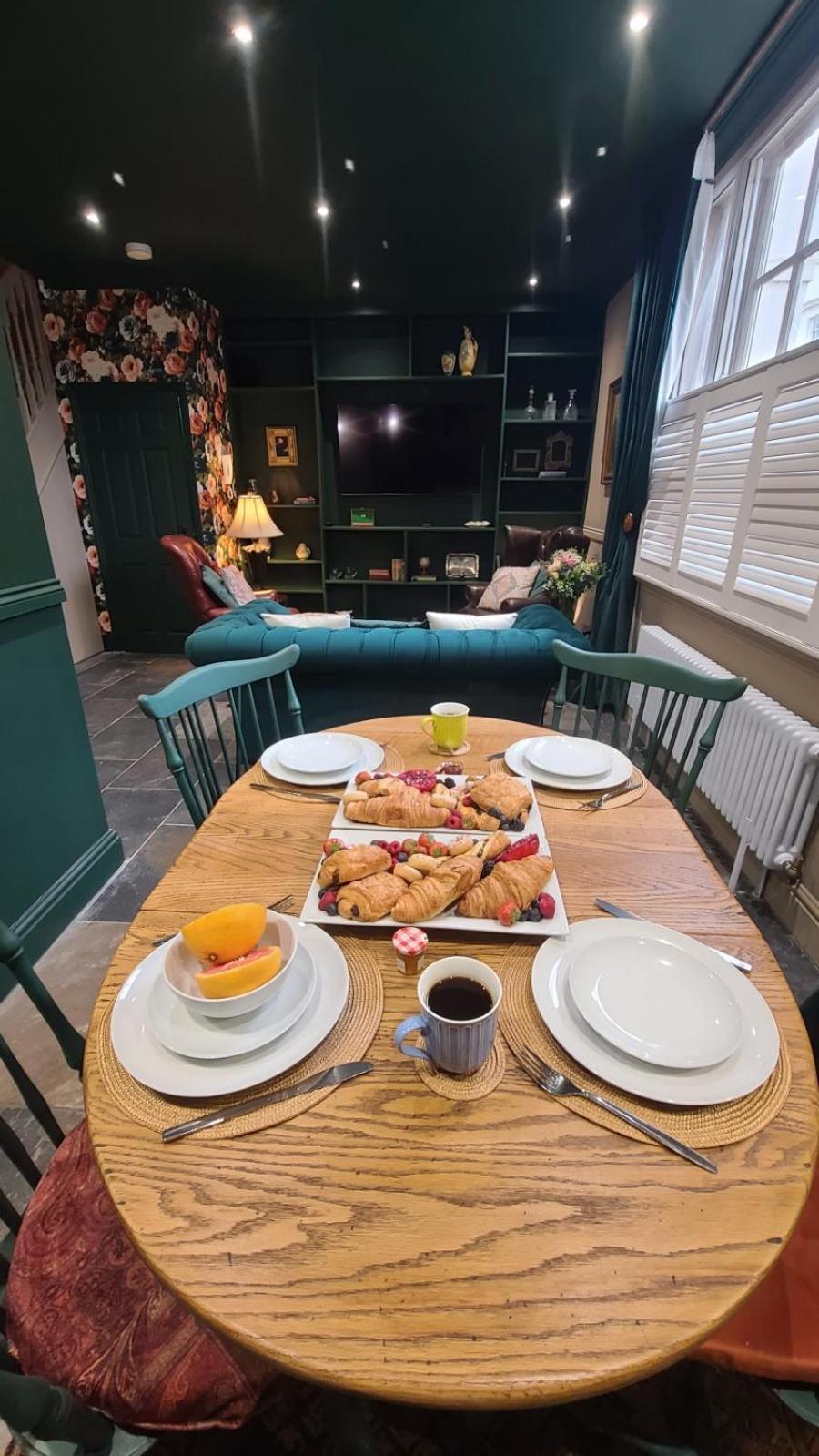 Samuels' A Duplex Apartment By Spires Accommodation In Lichfield City Centre ภายนอก รูปภาพ