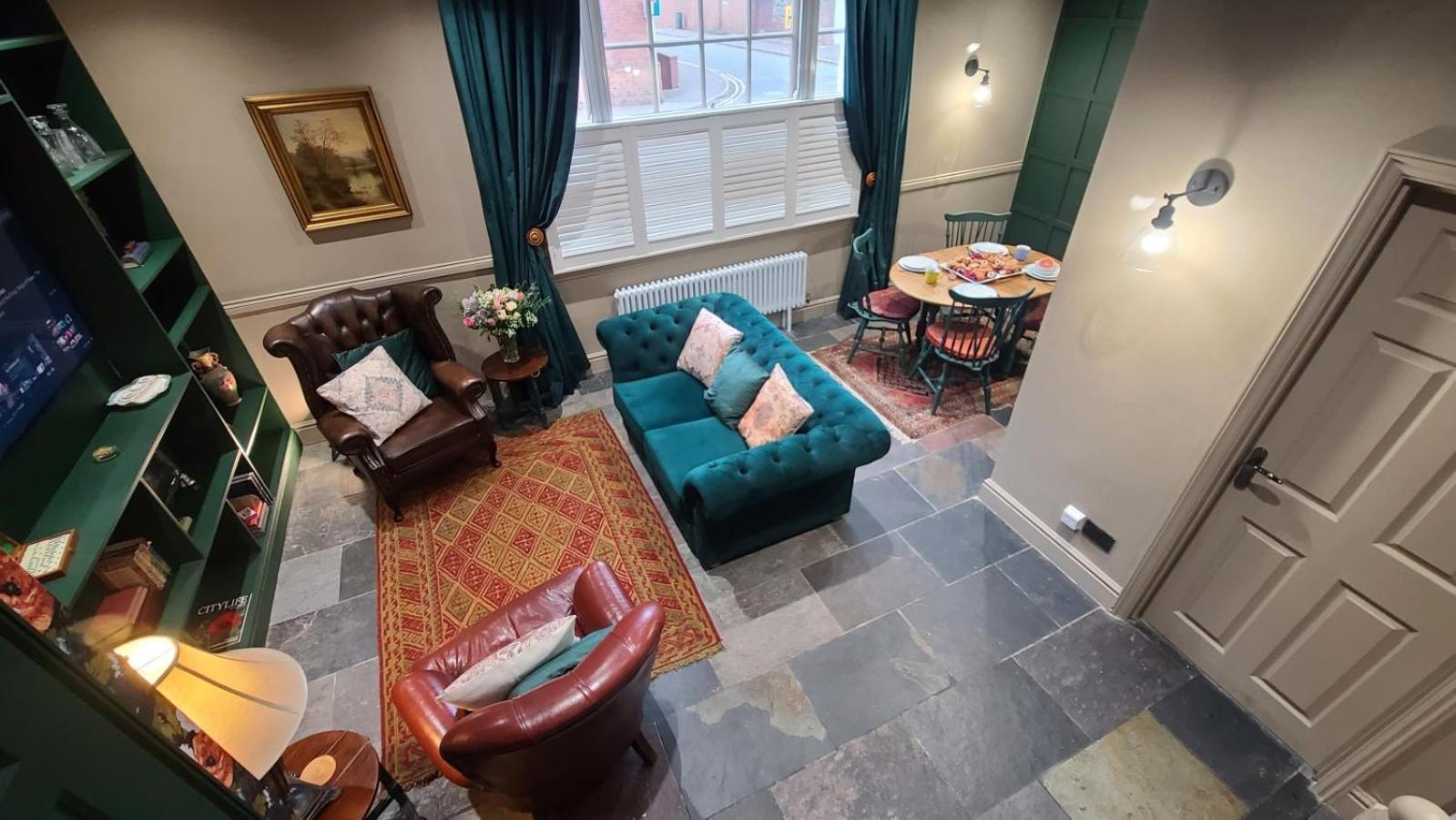 Samuels' A Duplex Apartment By Spires Accommodation In Lichfield City Centre ภายนอก รูปภาพ