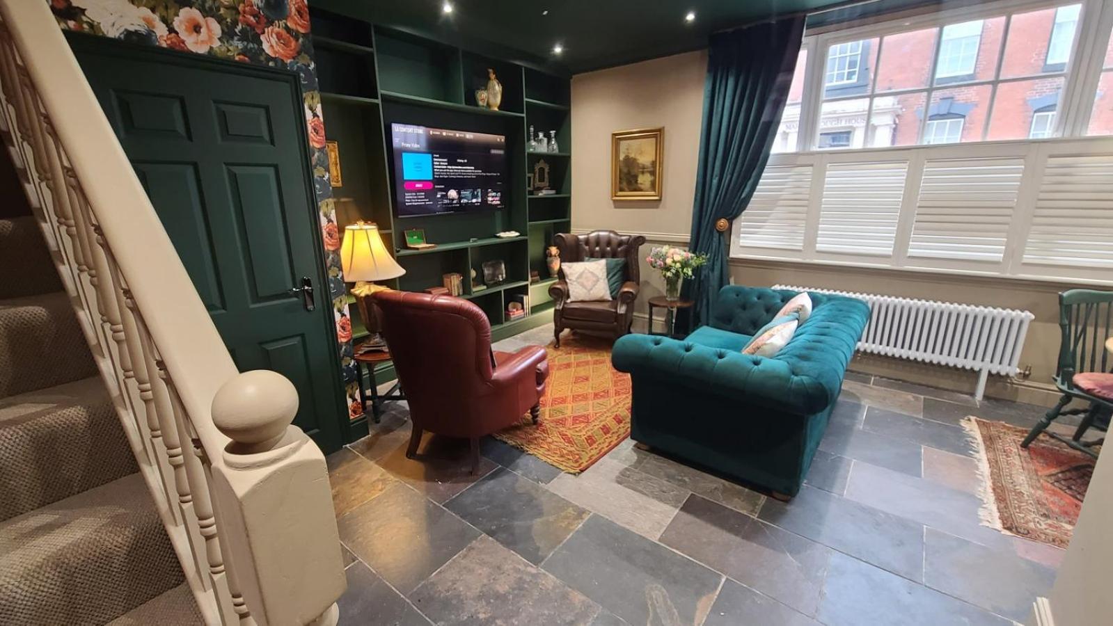 Samuels' A Duplex Apartment By Spires Accommodation In Lichfield City Centre ภายนอก รูปภาพ