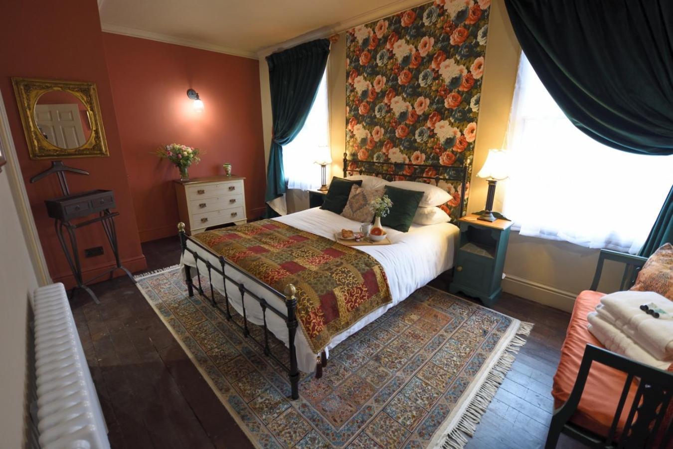 Samuels' A Duplex Apartment By Spires Accommodation In Lichfield City Centre ภายนอก รูปภาพ
