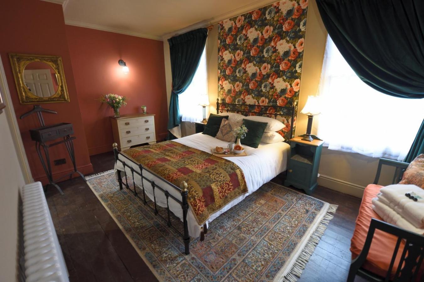 Samuels' A Duplex Apartment By Spires Accommodation In Lichfield City Centre ภายนอก รูปภาพ