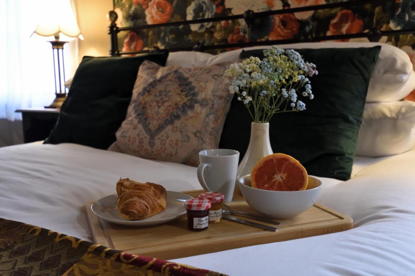 Samuels' A Duplex Apartment By Spires Accommodation In Lichfield City Centre ภายนอก รูปภาพ