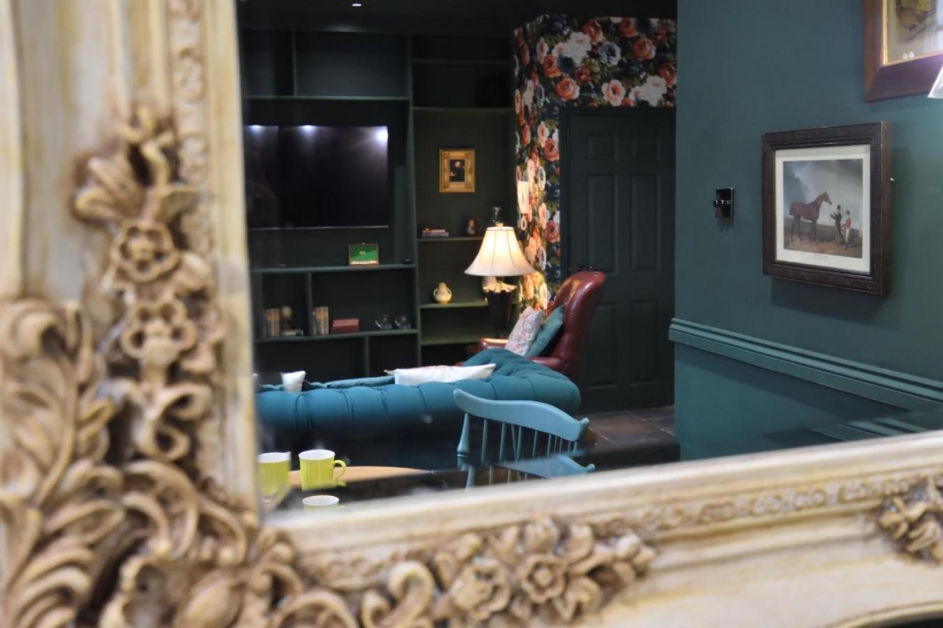 Samuels' A Duplex Apartment By Spires Accommodation In Lichfield City Centre ภายนอก รูปภาพ