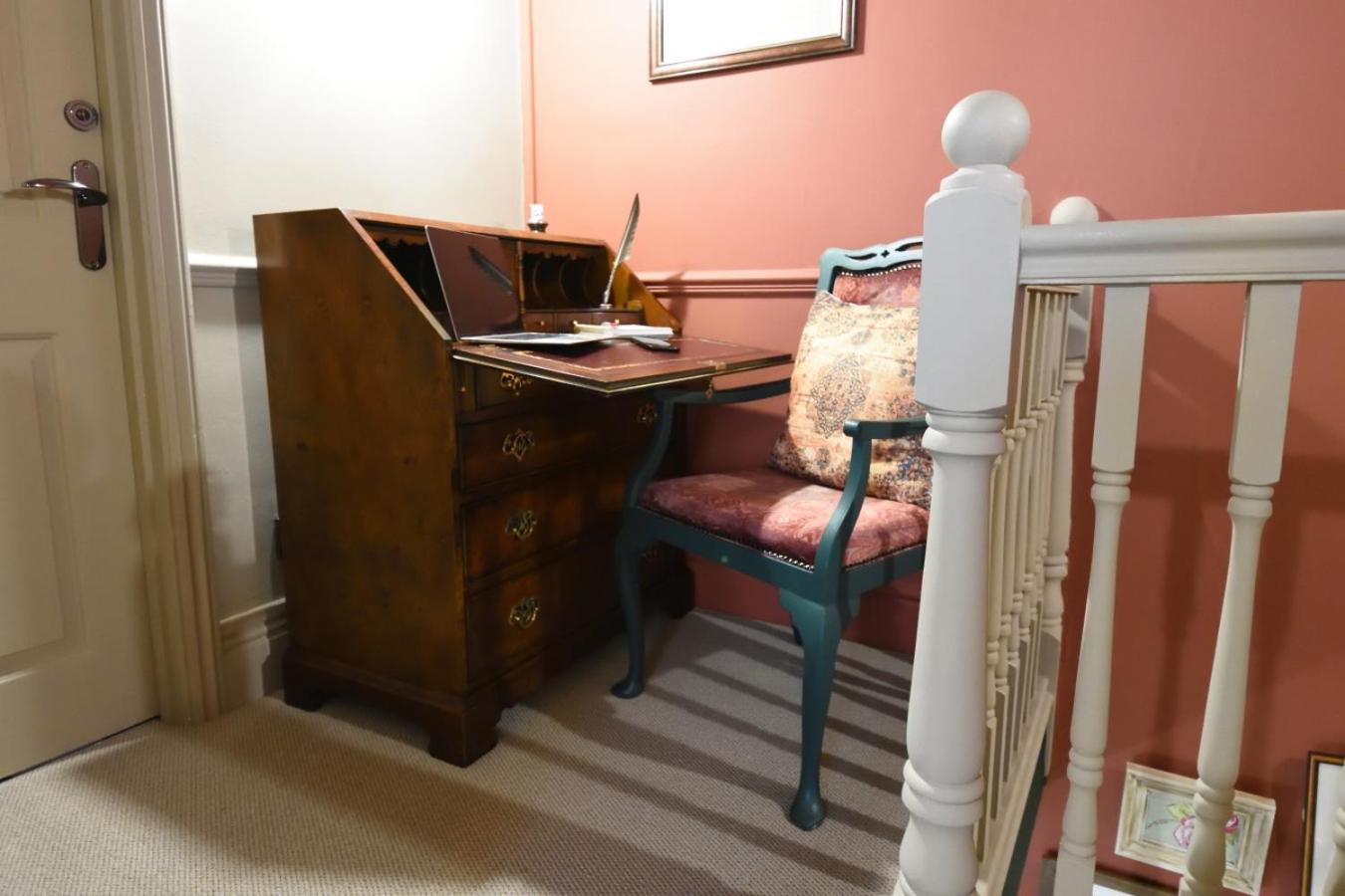 Samuels' A Duplex Apartment By Spires Accommodation In Lichfield City Centre ภายนอก รูปภาพ